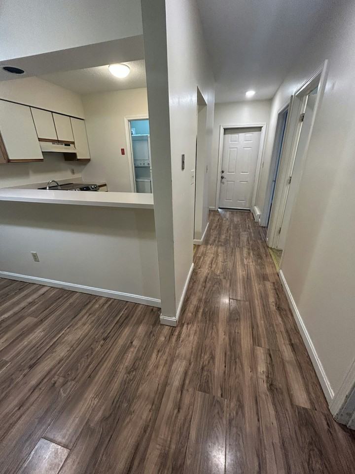 11 RiverBend Dr, Unit 27-2 - Photo 2 of 13