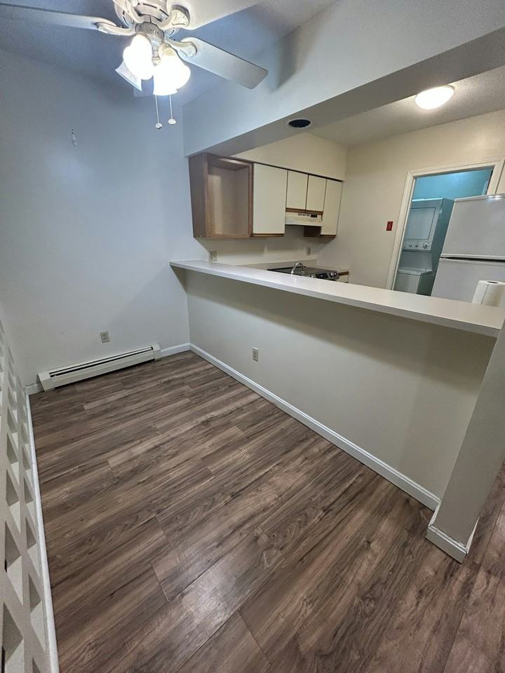 11 RiverBend Dr, Unit 27-2 - Photo 6 of 13