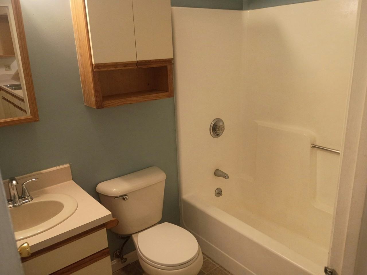 11 RiverBend Dr, Unit 27-2 - Photo 7 of 13