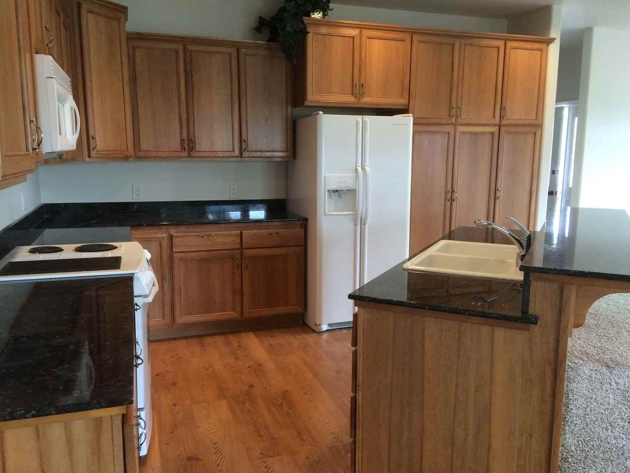6367 Murray Way Ne #A - Photo 5 of 24