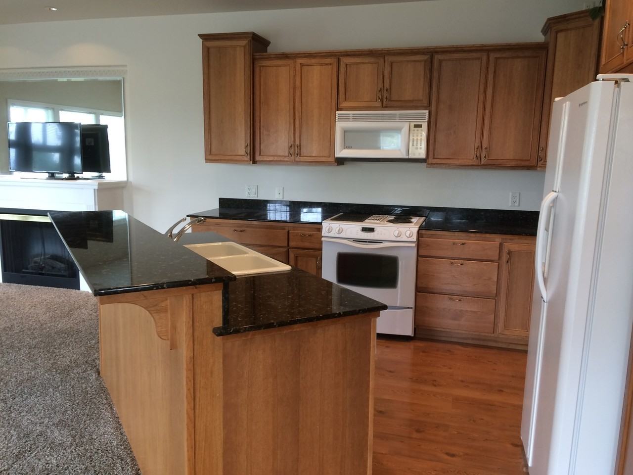6367 Murray Way Ne #A - Photo 6 of 24