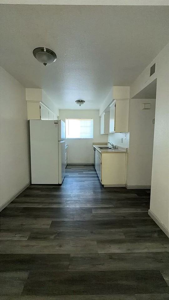 3150 College Ave #C - Photo 2 of 13