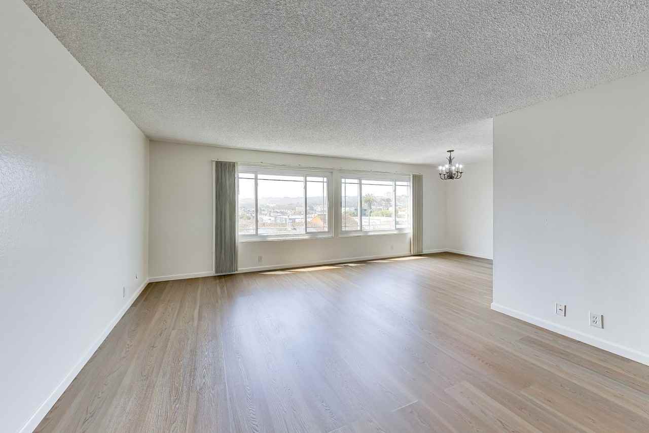 310 Castle St - Photo 2 of 39