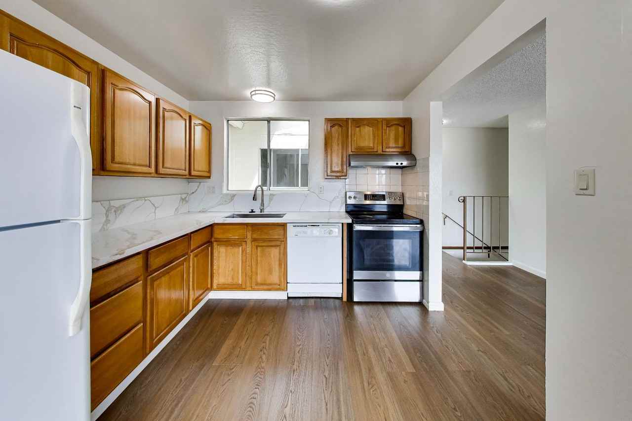 310 Castle St - Photo 6 of 39