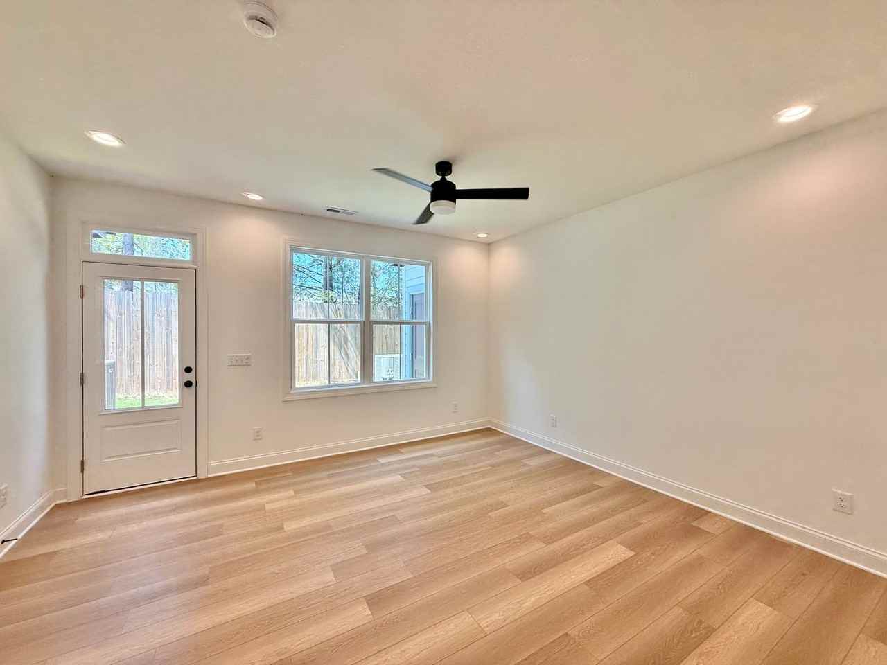 4821 Gossamer Ln #102 - Photo 7 of 25