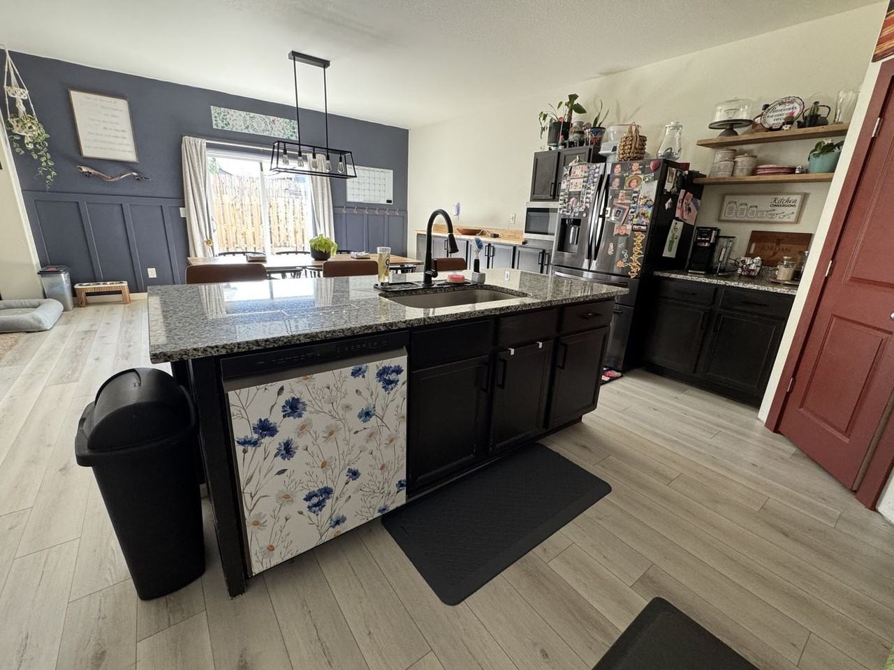 379 Walnut St - Photo 4 of 24