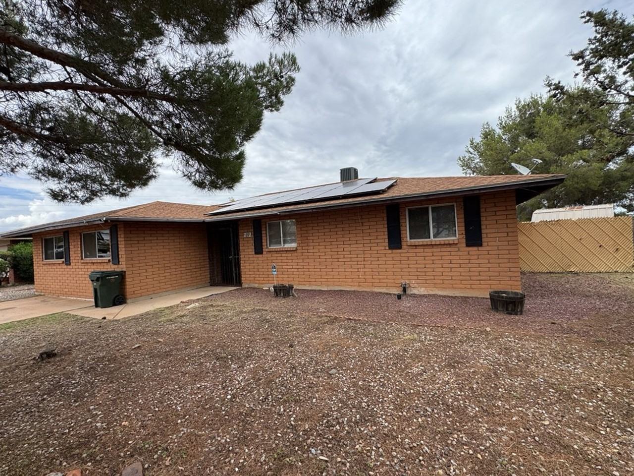 1281 N Catalina Dr - Photo 5 of 29