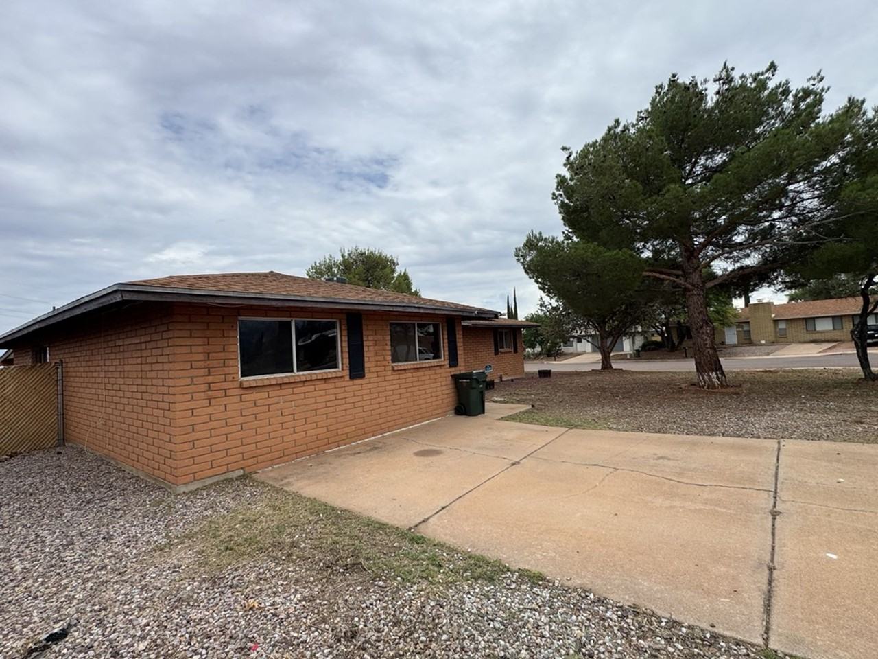 1281 N Catalina Dr - Photo 6 of 29