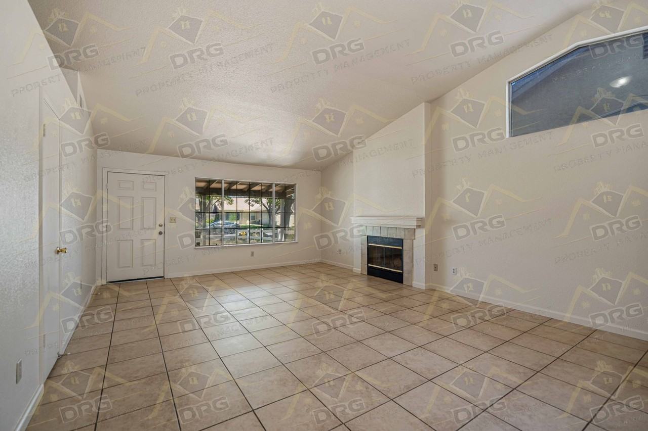 3524 Hallsboro Ct - Photo 6 of 33