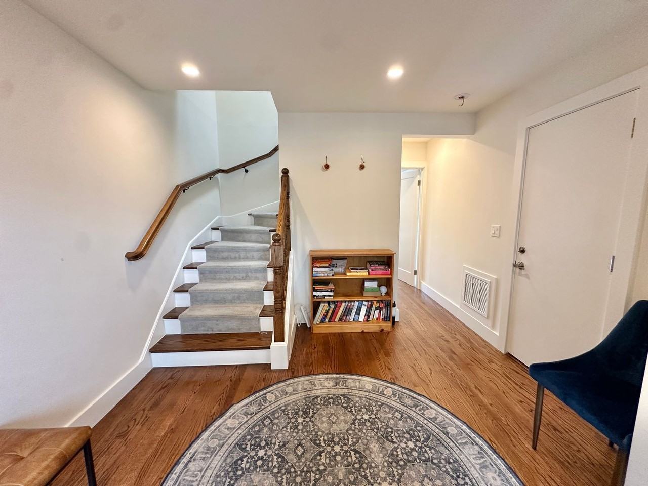 1918 35th Ave - Photo 3 of 31