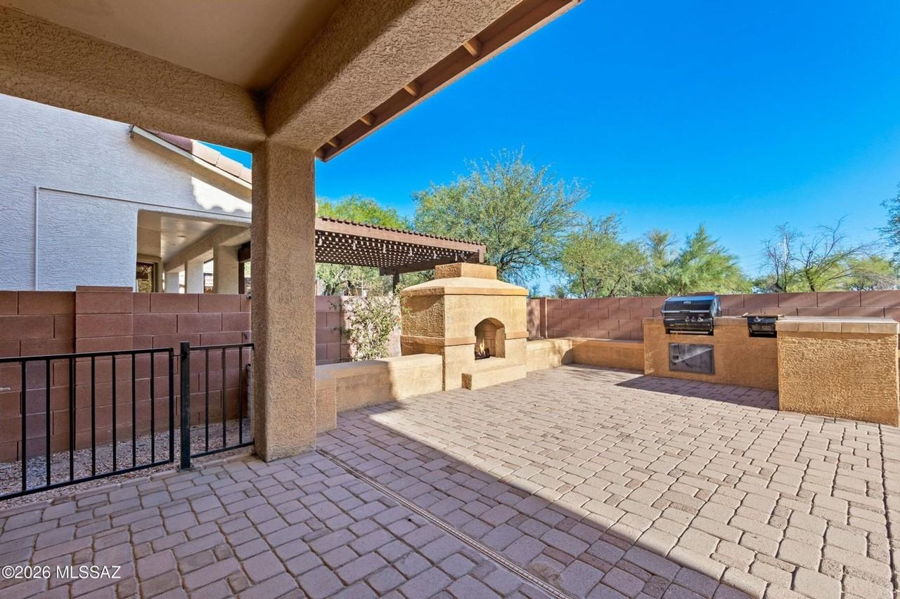 1605 W Homecoming Way - Photo 4 of 36