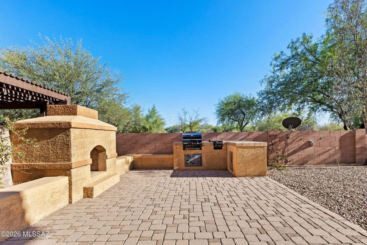 1605 W Homecoming Way - Photo 5 of 36