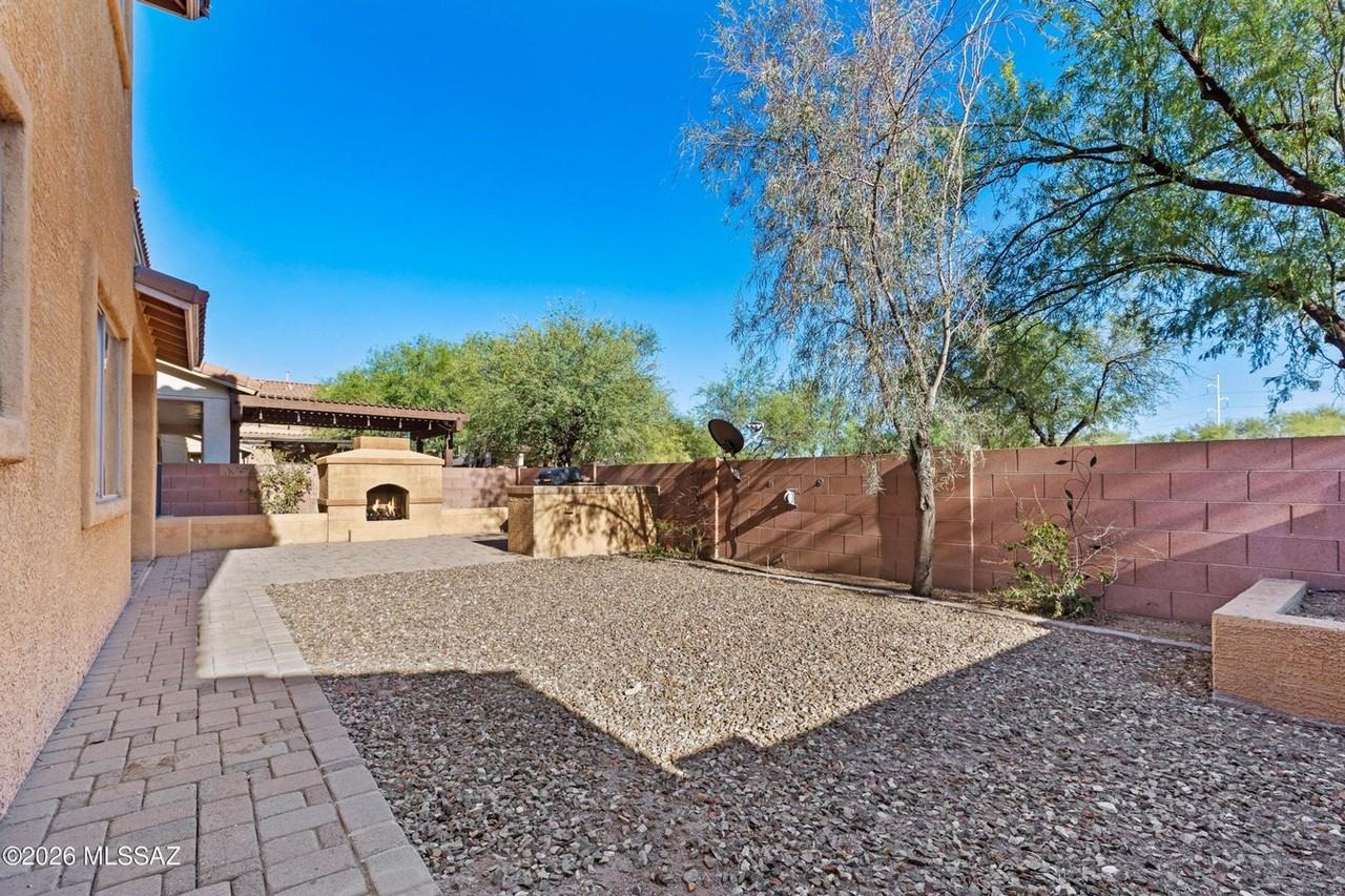 1605 W Homecoming Way - Photo 6 of 36