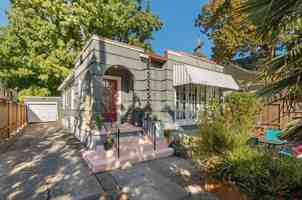 featured image of 4115 Se Gladstone St