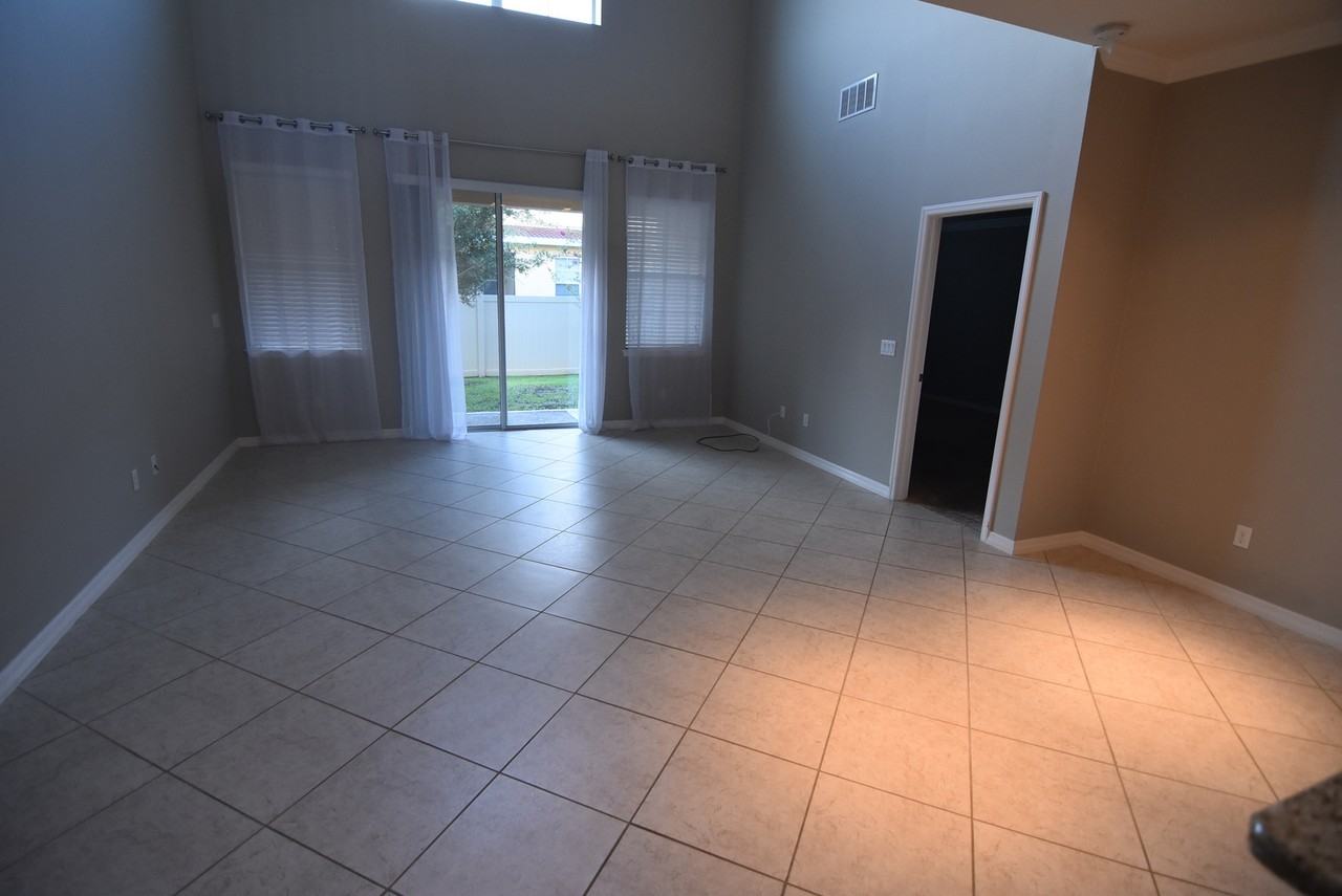433 Livorno Way - Photo 4 of 22