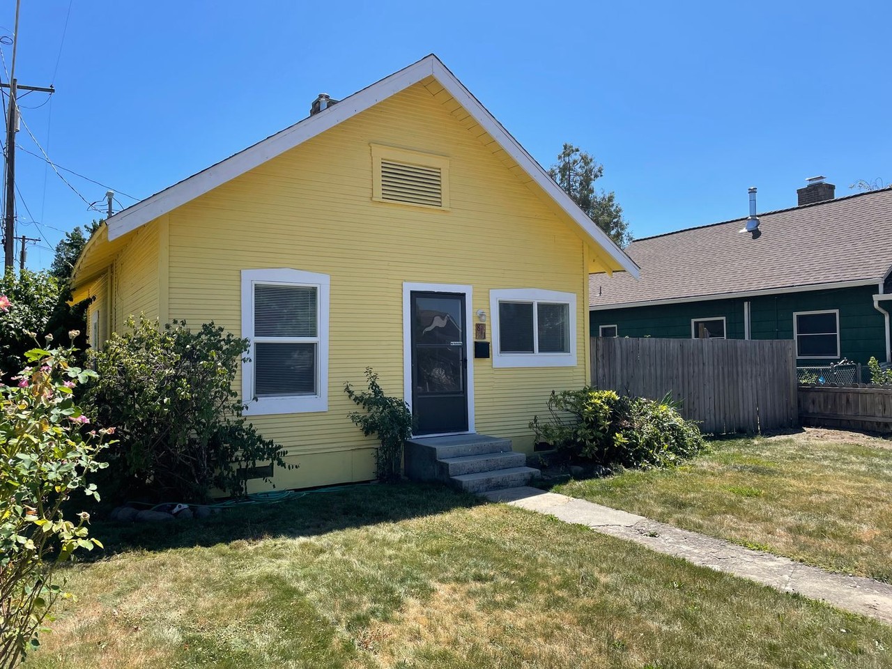 811 Dakota Ave - Photo 2 of 19