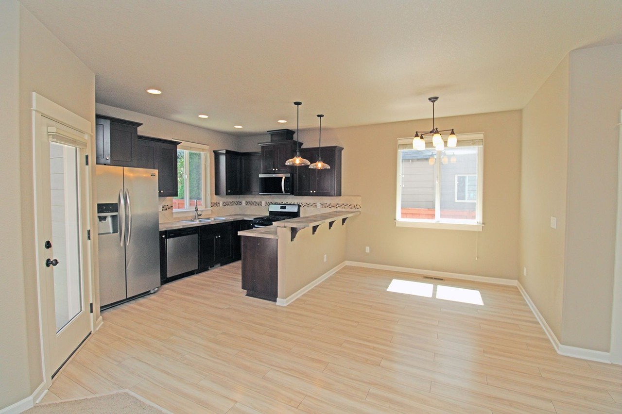 12654 Pavilion Pl - Photo 7 of 29