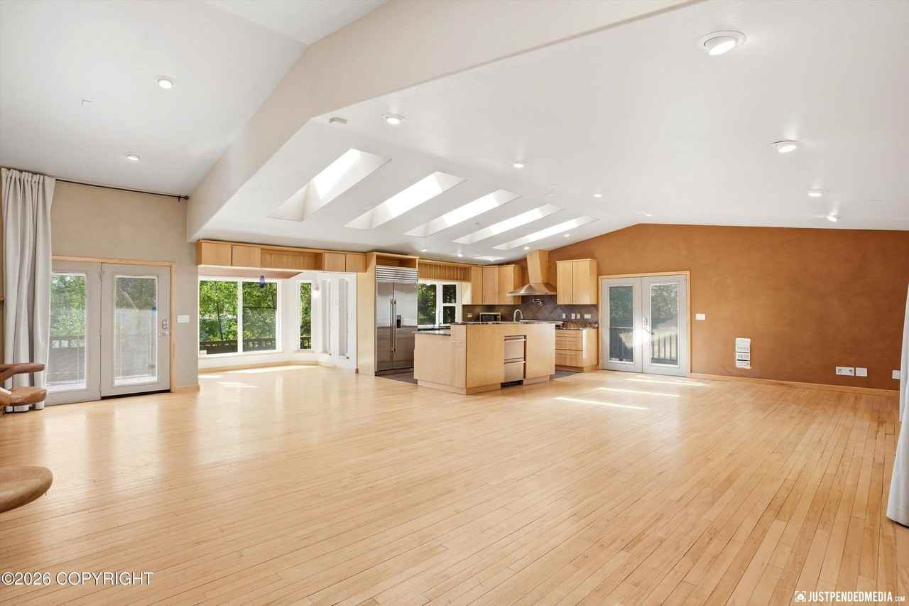 2100 Churchill Dr - Photo 6 of 50