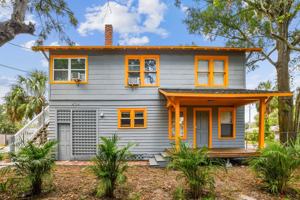 featured image of 1029 1/2 12th Ave S