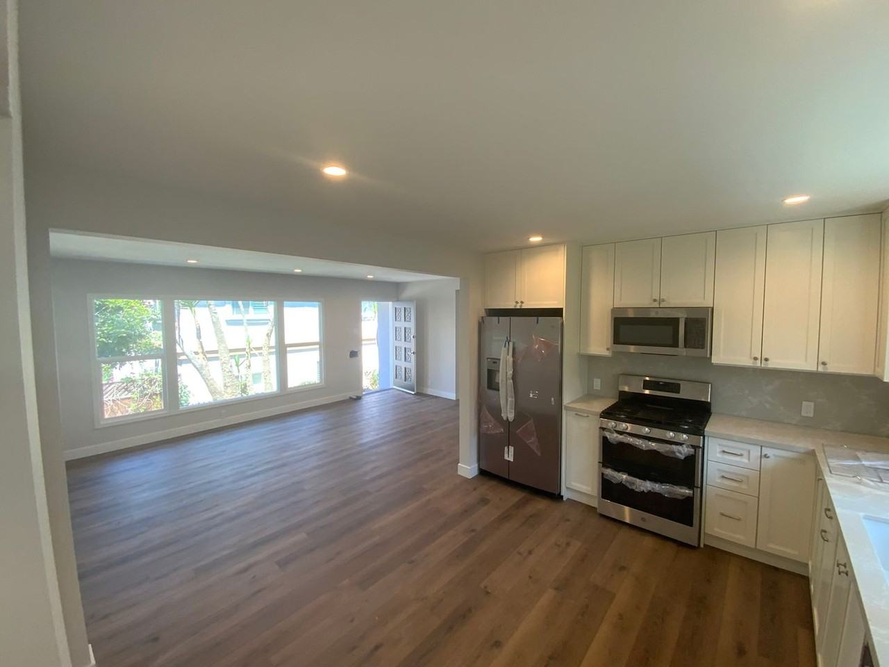1930 Ruhland Ave - Photo 3 of 24