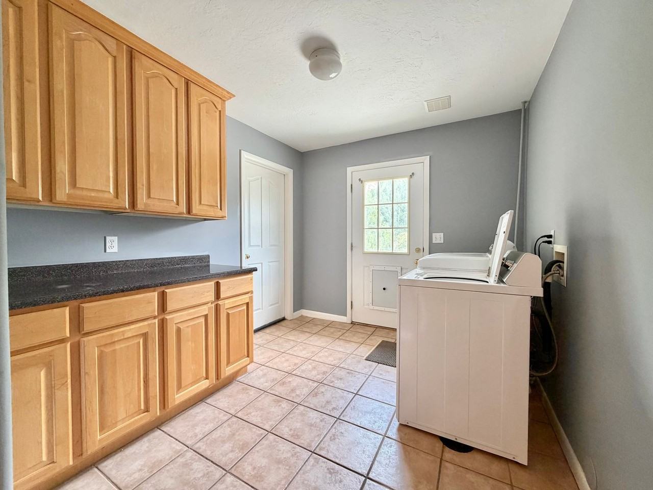 961 E Golden Pheasant Dr - Photo 5 of 27