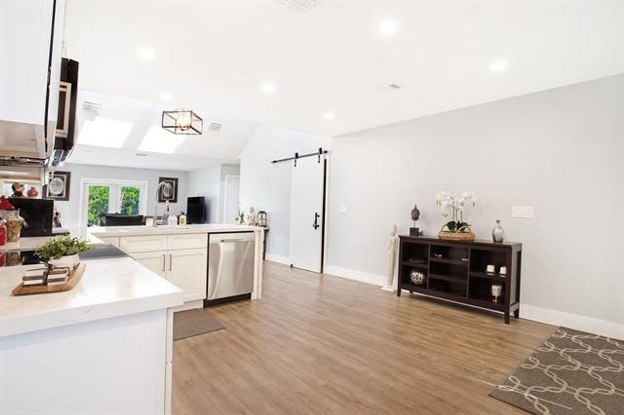 10048 Sw 16th St #10048 - Photo 6 of 50