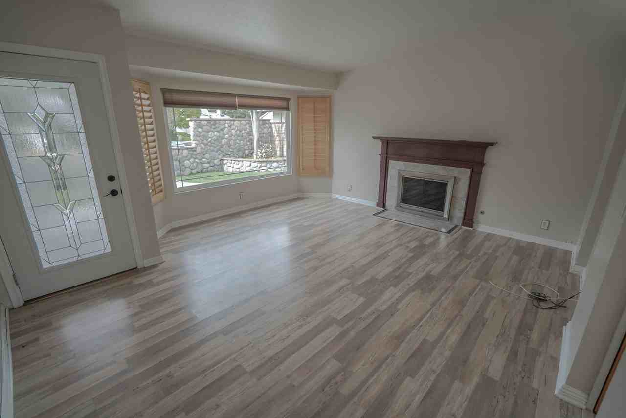 22735 Norton Dr - Photo 3 of 16