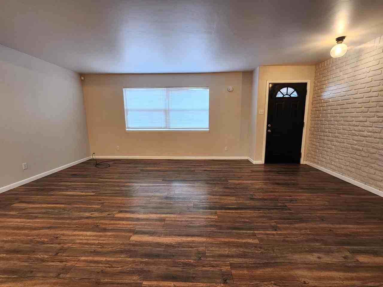 1795 Carlyle Dr - Photo 6 of 39