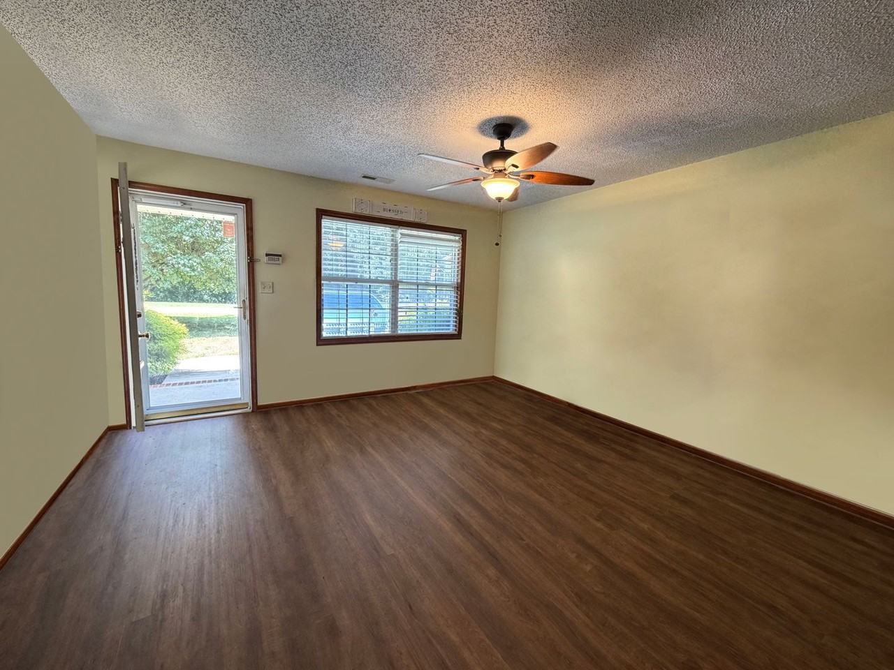 197 Hershel Lackey Rd - Photo 7 of 11