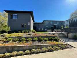 featured image of 1346 Se Center St