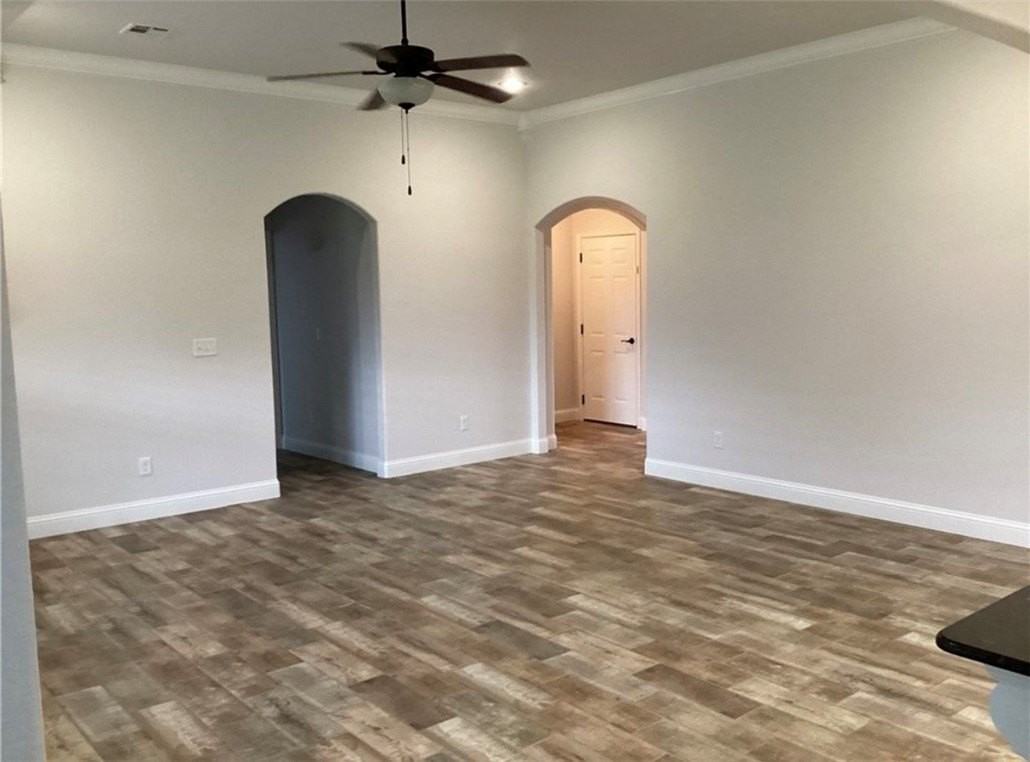1150 Coventry Ln - Photo 4 of 10