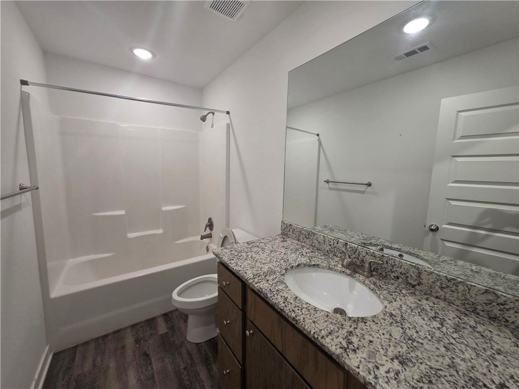 320 Westbrook Ct #1 - Photo 6 of 17