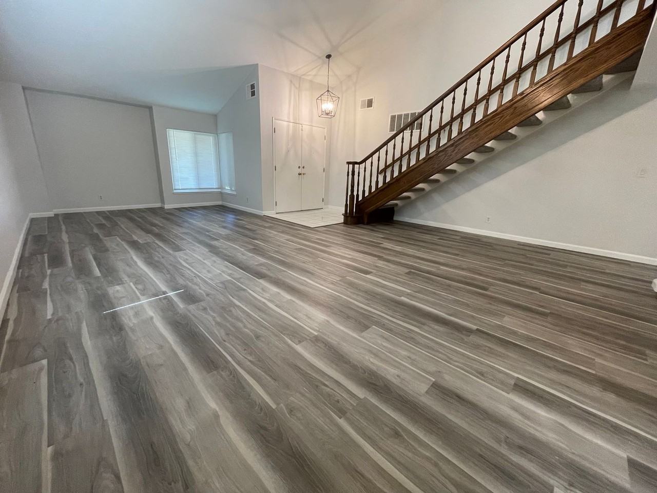 2700 Bluebell Cir - Photo 3 of 29