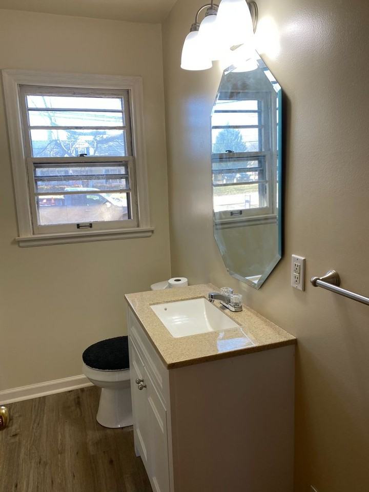 3713 Colonial Ave - Photo 3 of 15