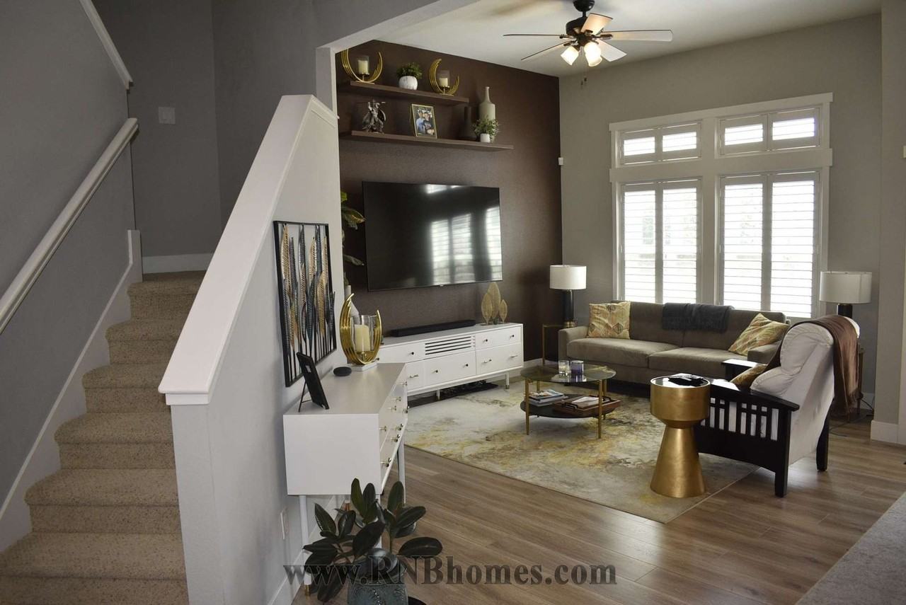 606 13th St - Photo 6 of 18