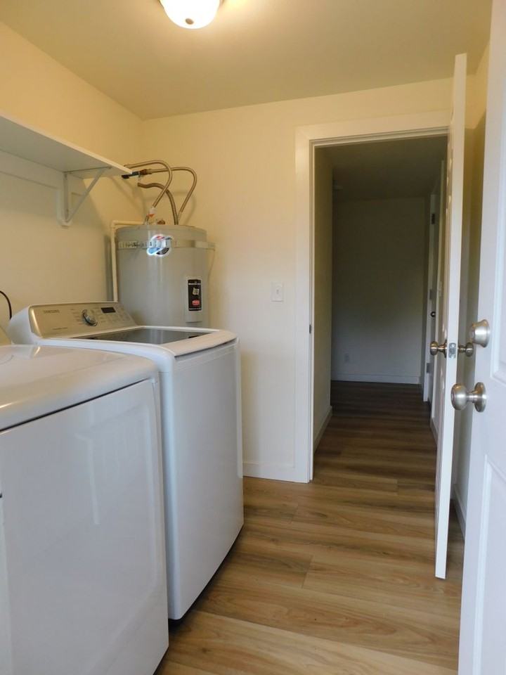 340 Goodyear St - Photo 6 of 14