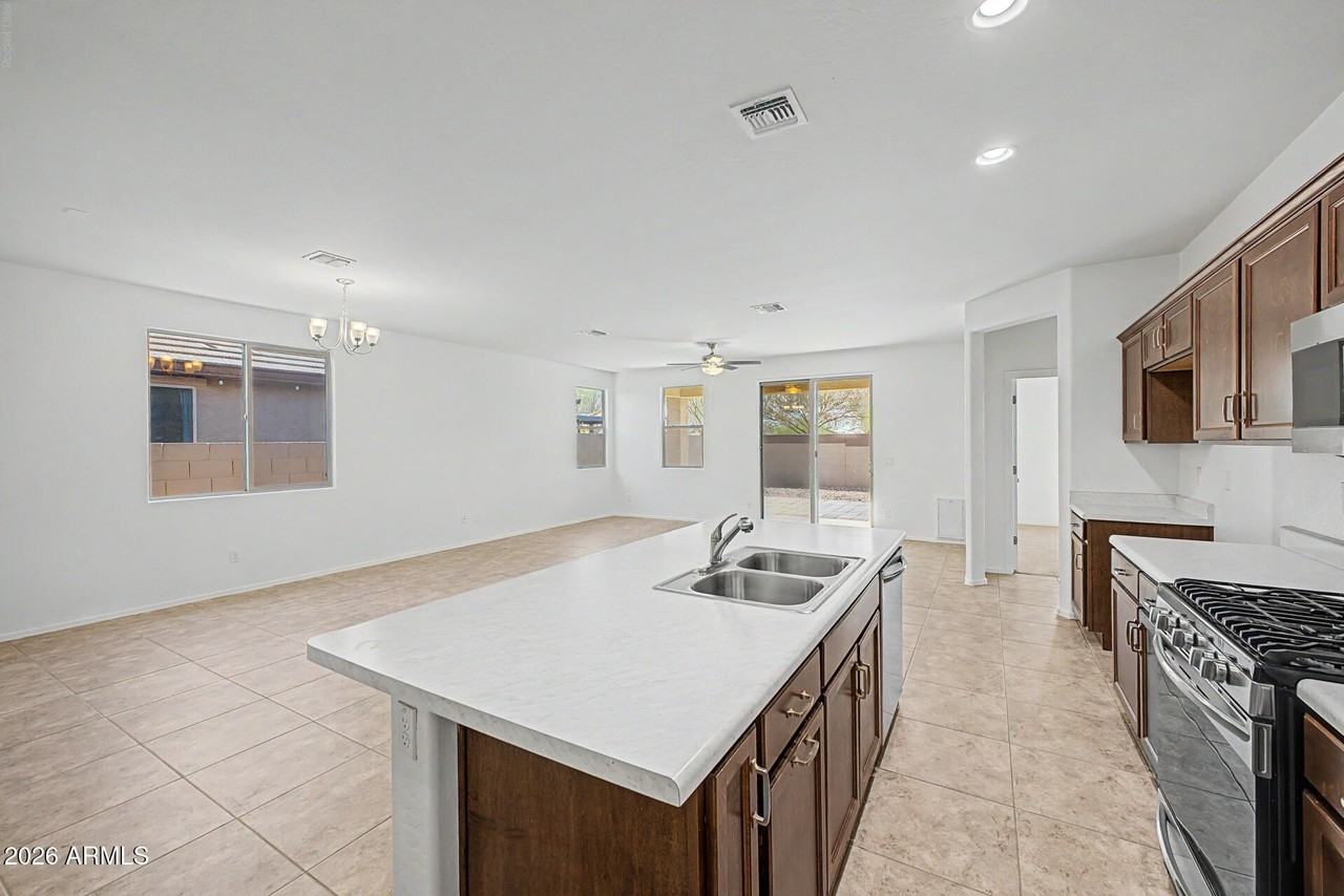 26758 N 172nd Ln - Photo 7 of 33