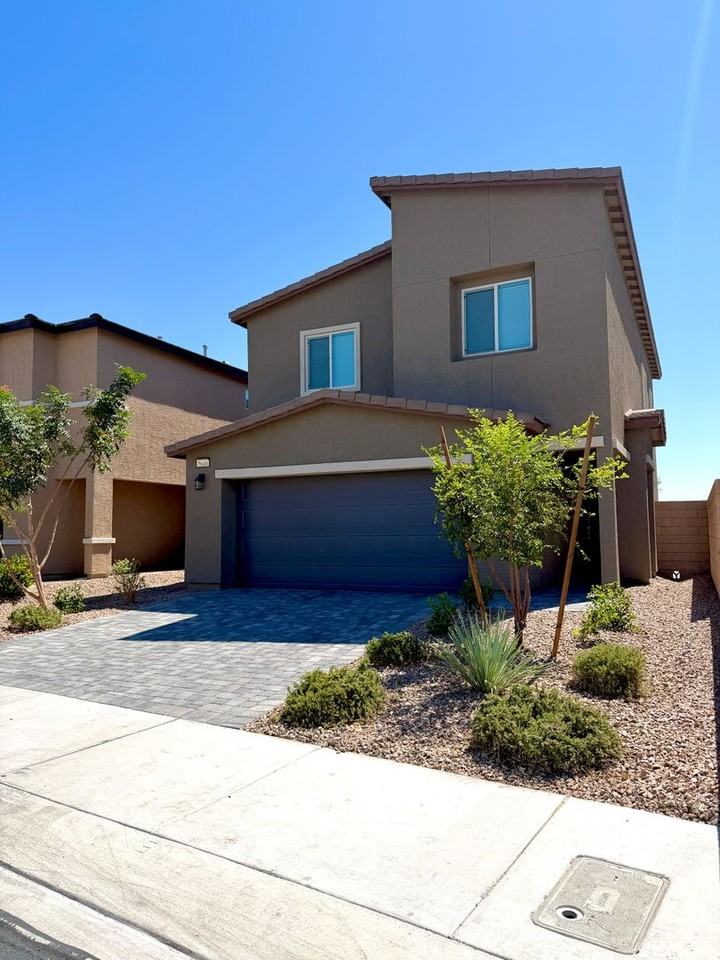 5646 Mesa Sedona St - Photo 3 of 42