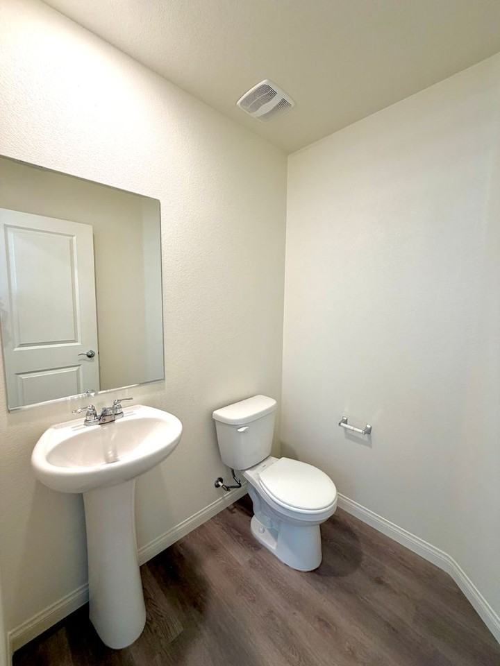 5646 Mesa Sedona St - Photo 6 of 42