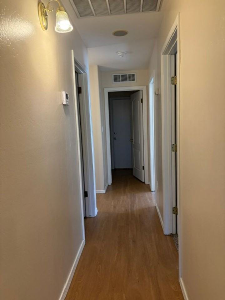 8807 Rollingbay Dr - Photo 5 of 15