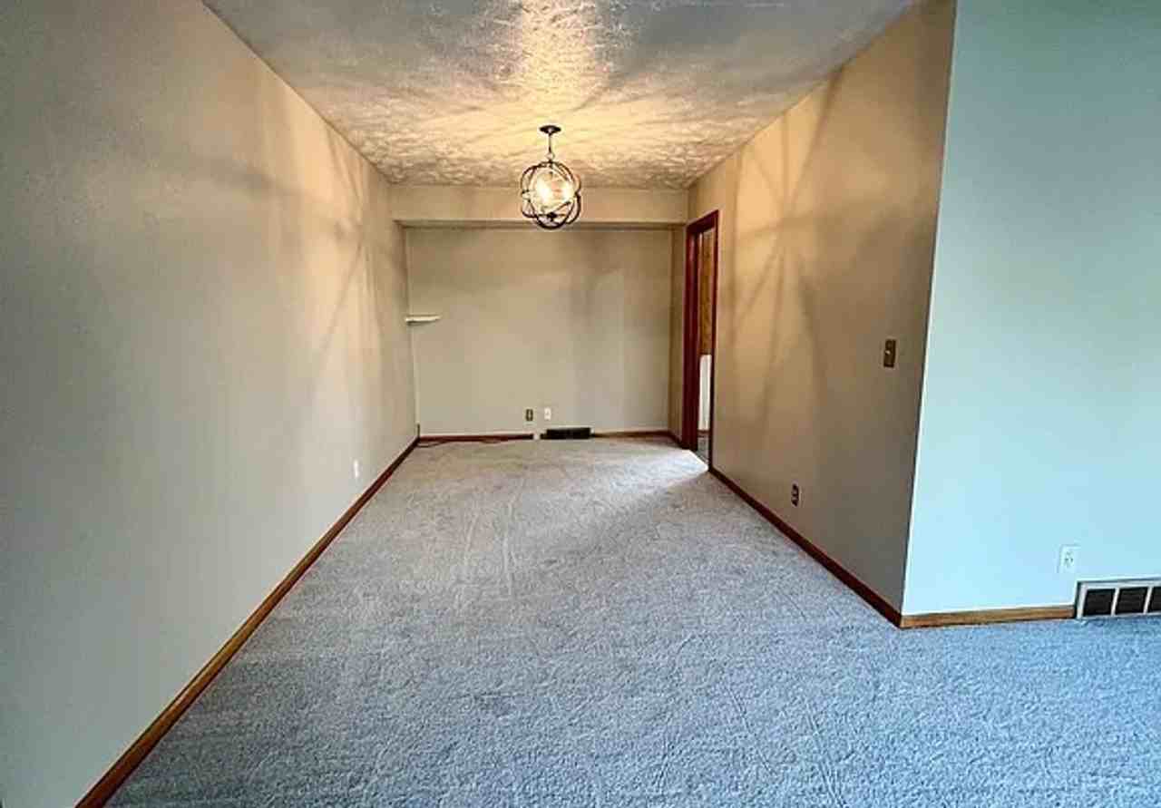 13816 Y Cir - Photo 5 of 8