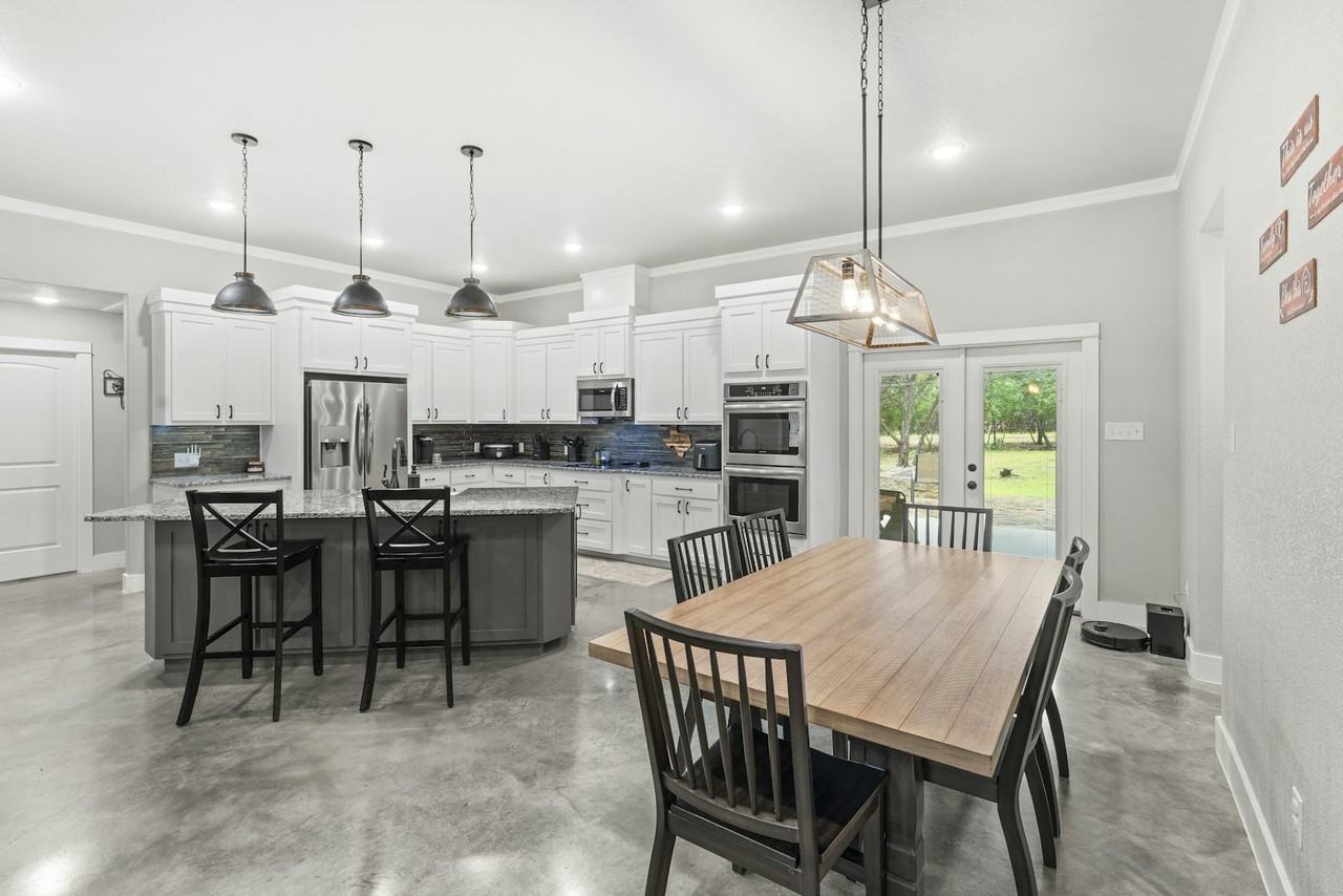 15765 Salado Drive - Photo 3 of 40