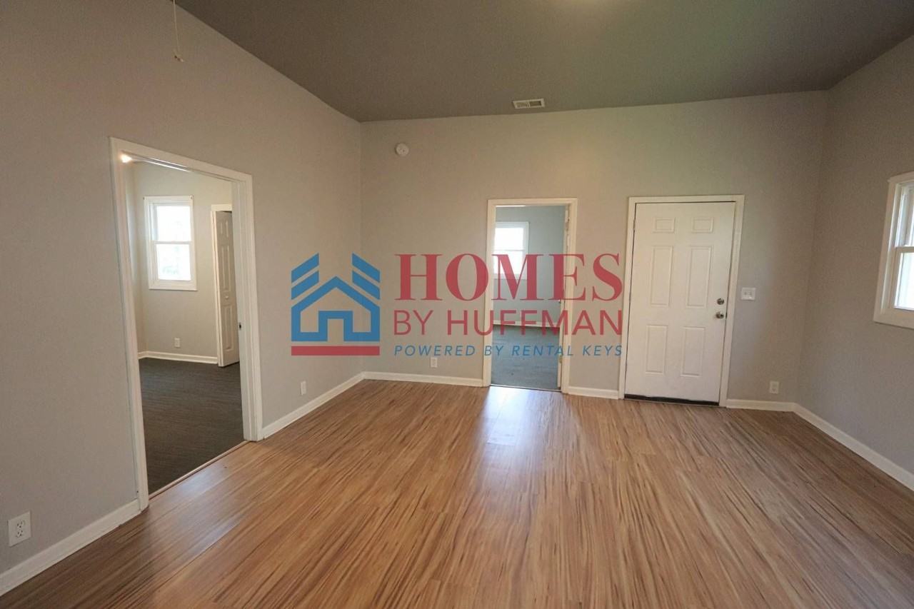 1302 Cumberland Ave - Photo 3 of 15