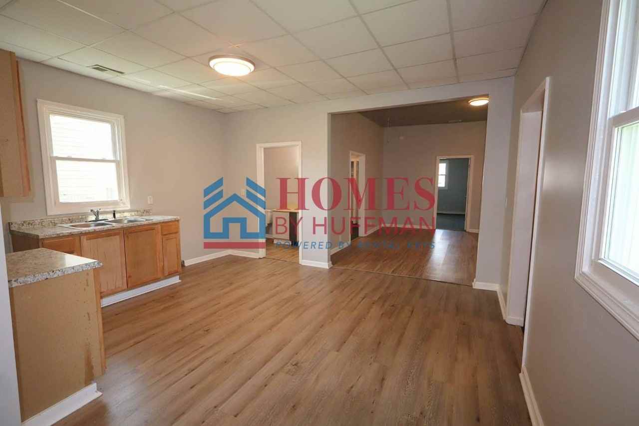 1302 Cumberland Ave - Photo 5 of 15