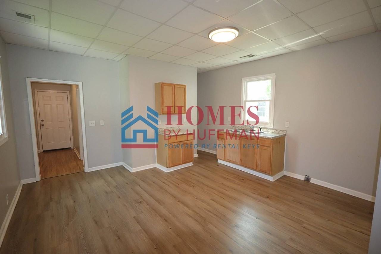 1302 Cumberland Ave - Photo 6 of 15