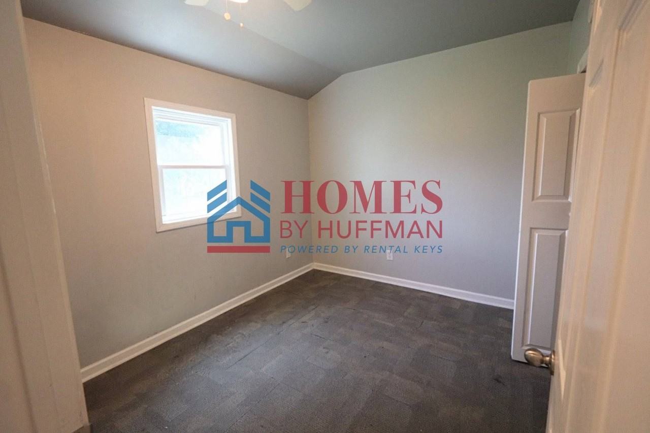1302 Cumberland Ave - Photo 7 of 15