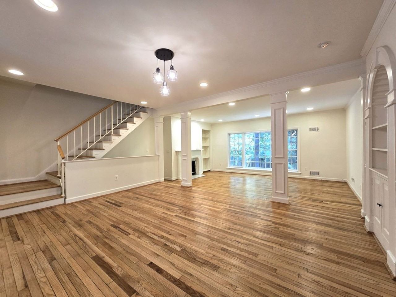 5135 Westbard Ave - Photo 4 of 27