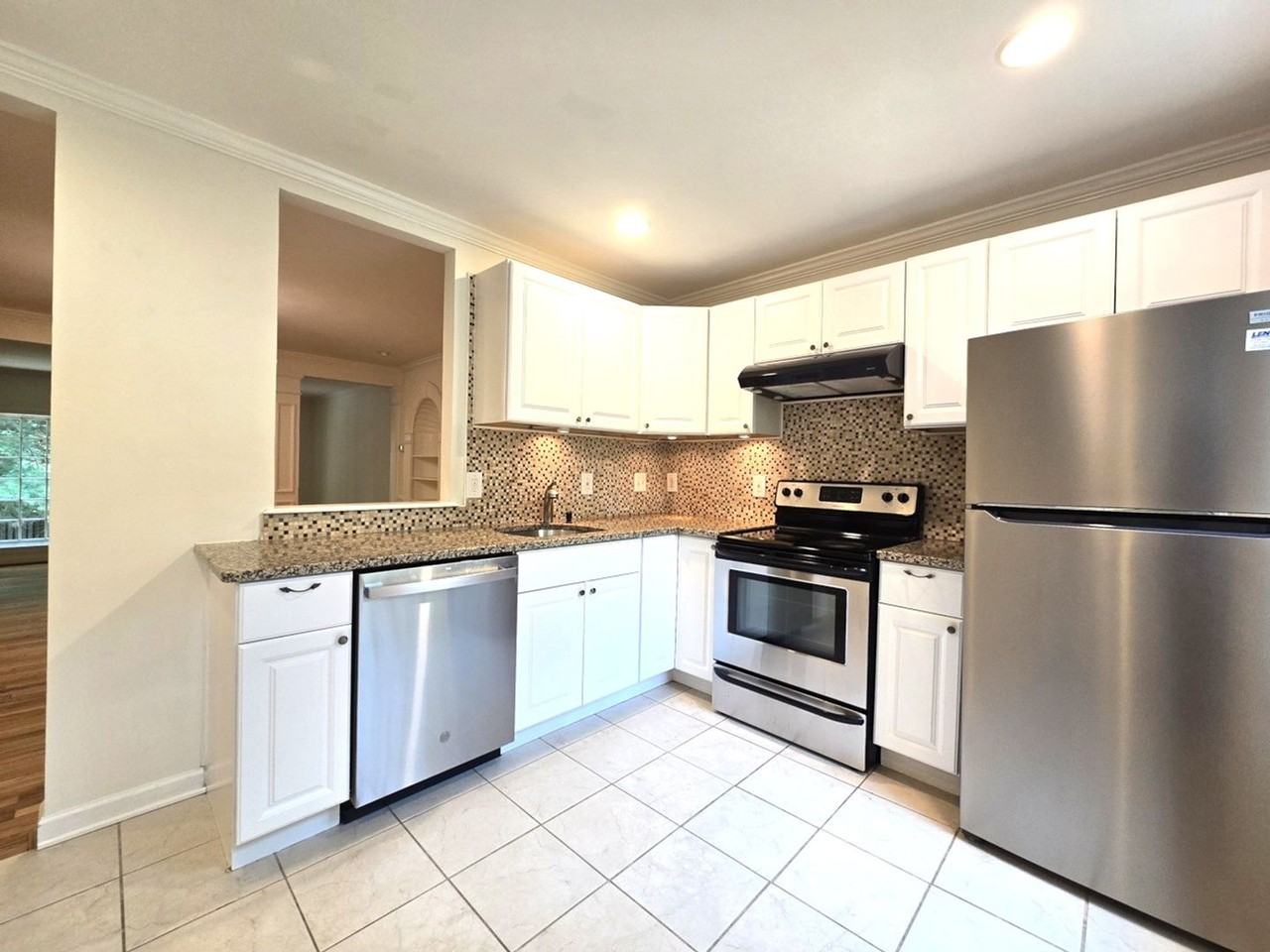 5135 Westbard Ave - Photo 6 of 27
