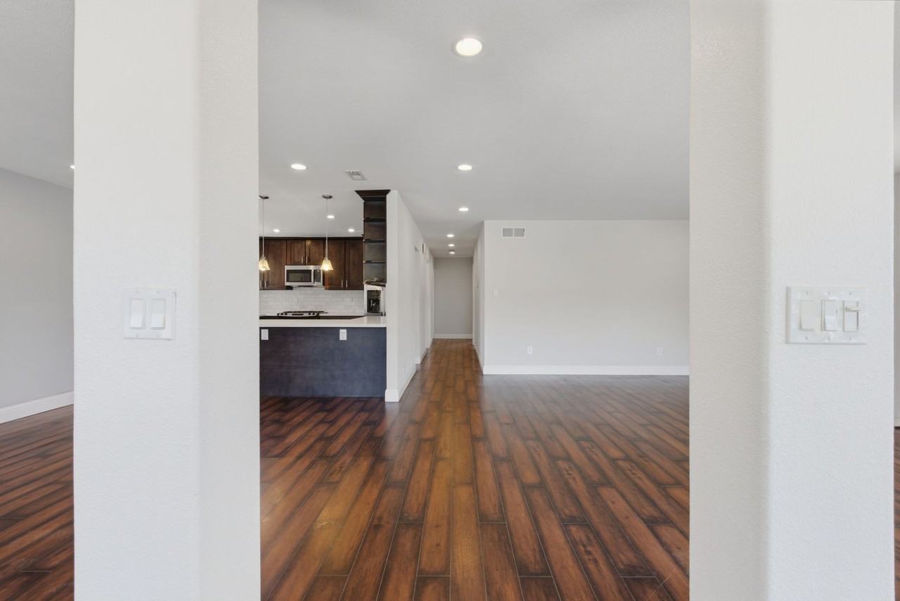 222 Indio Dr - Photo 5 of 31