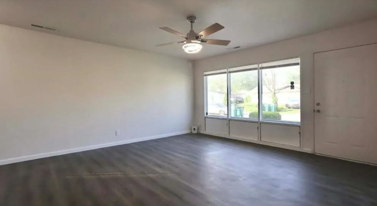 804 Saint Thomas Ln - Photo 2 of 10